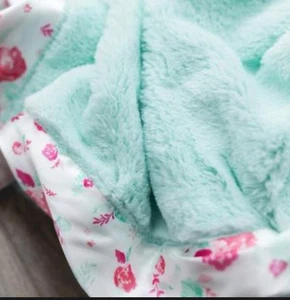 Saranoni Babydecke mint pastell mit floralem Satinbesatz ca. 39x30 weich - Bild 1 von 5