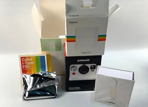 Polaroid Now Gen 2 Camera - Black & White Instant Film - Point & Shoot - Picture 1 of 7