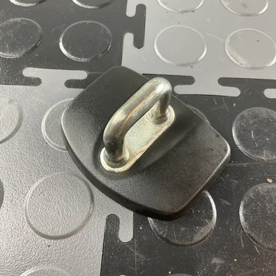 Cadillac XTS 2013-2019 cerradura de puerta delantera trasera izquierda y derecha Striker OEM Foto 1 de 4