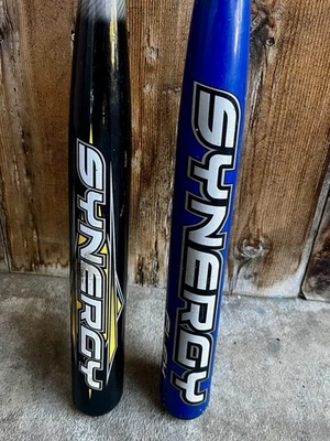 •Easton Synergy • Bates de softbol SCN8 de barril extendido azules o amarillos SCX2 Foto 1 de 4