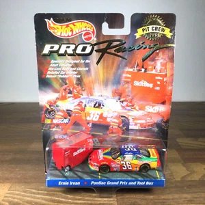 1998 Hot Wheels Pro Racing Pit Crew Ernie Irvan Pontiac Grand Prix & Tool Box - Picture 1 of 4