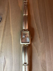 Anne Klein Gold Tone Ladies Watch New Battery - Picture 1 of 8