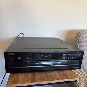Onkyo DX-C380 6 Disc CD Compact Disc Changer/Player No Remote Tested Works Great - Picture 1 of 3