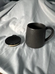 STARBUCKS 2014 COFFEE MUG BLACK WITH DIMPLES ART DECO 14 OZ W Lid - Picture 1 of 6