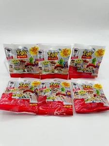 Toy Story Mini Figures 2016 series 1 set of 6 black and white woody New Seale - Bild 1 von 3