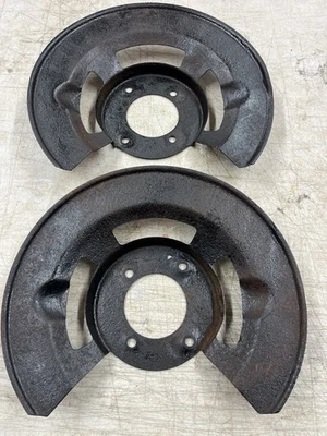 Ford Mustang 1964-67 freno de disco protector contra salpicaduras antipolvo juego original de 4 pistones delanteros Foto 1 de 4