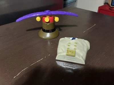 Lot Of 2 1999 Inspector Gadget Chest & hat Happy Meal toys - Image 1 of 3