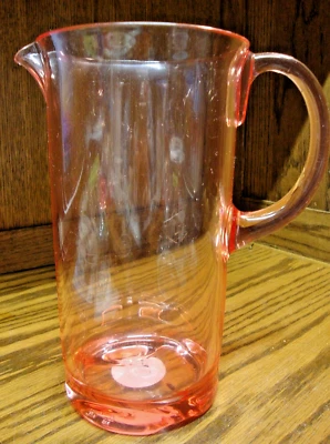 Spritz Pink Plastic Water Pitcher BPA free~H=9" D=4.75" Handle~Pour Spout    203 - Image 1 of 4