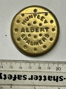 Sehr seltenes 1900 Vesta Etui in Form eines HUNTLEY & PALMER Kekses (GC) - Bild 1 von 6