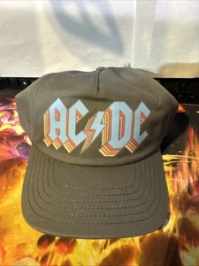 Gorra gris con banda AC/DC Snapback - Imagen 1 de 2