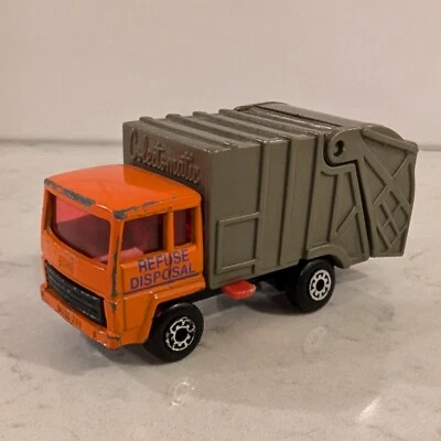 Vintage 1989-1991 Matchbox Refuse Disposal Truck MB36 1:86 orange garbage truck - Image 1 of 4