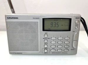 Grundig Model YB 300PE Yacht Boy AM/FM/SW 13 Band Shortwave PLL Portable Radio - Afbeelding 1 van 9