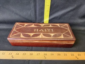 Vintage Haiti Handmade Wooden Hinged Jewelry Money Trinket Stash Divided Box - Imagen 1 de 3