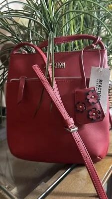 Kenneth Cole Reaction Baked Apple Color Vinyl Crossbody Purse Zip Top MSRP $45 — 第 1/4 张图片