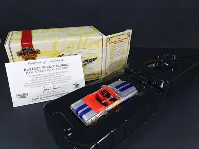 Matchbox DINKY DYM37619, 1964 1/2 Ford Mustang 1:43 Bud Light - Immagine 1 di 4