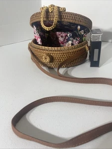 Vintage Wicker Rattan Basket Round Bag Crossbody Purse Hand Bag Structured - Picture 1 of 18