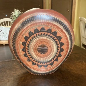 Native American Navajo Pottery - Hand Etched And Painted Xtra Large by Abigail - Picture 1 of 6