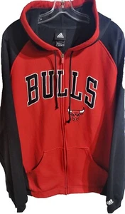 Giacca con cappuccio e zip intera Adidas Chicago Bulls vintage taglia XL usata in ottime condizioni  - Foto 1 di 2