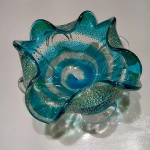 Cuenco con forma de flor de vidrio artístico de Murano de colección de 7,5" azul plata oro escamas base astilla - Imagen 1 de 22