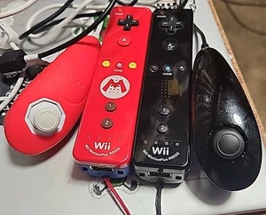 Nintendo Wii Motion Plus Remote Black And  Mario Limited Edition Red - Picture 1 of 2