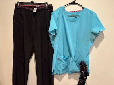 Scrub Set Woman size L - Heart & Soul With Free Compression socks  - Image 1 of 2