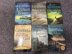 DR RUTH GALLOWAY BOOK BUNDLE X 6 - ELLY GRIFFITHS - PAPERBACK - CRIME THRILLER - Imagen 1 de 1