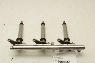 Riel de combustible lateral derecho 12-16 Mercedes-Benz E350 Sport 4Matic 3,5 L AWD con inyectores Foto 1 de 4