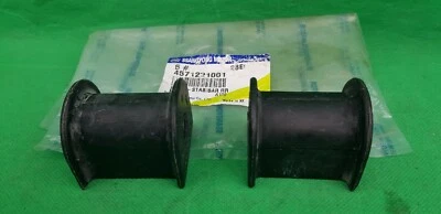 GENUINE SSANGYONG STAVIC MPV 3.2 L PETROL & 2.7 L TD REAR SWAY BAR BUSH PAIR SET - Image 1 of 2