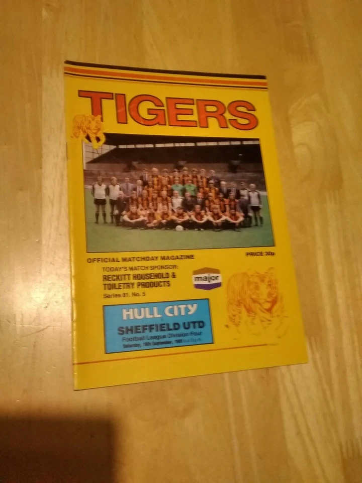 1981/82 HULL CITY V SHEFFIELD UNITED - Image 1 of 1