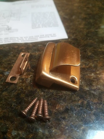NOS 1962 MCM Hyer Hardware Mfg. Co. Surface Mounted Positive Locking Catch Door Cover