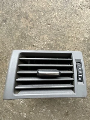 AUDI Vent A4 B6 B7 A4 RS4 S4 - 8E0820901f - GRAY Front LEFT - DASH AIR VENT - - Image 1 of 3