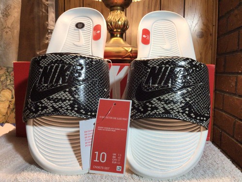 Sandali sportivi donna Nike Victori One Slide stampa pelle di serpente nuovi con etichette taglia 10