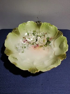 RS Prusia Estilo Baviera Rosas Blancas y Verde Pálido Master Berry Cuenco para Servir. Foto 1 de 4