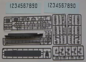 1/700 USS Casablanca class CVE Escort Carrier model kit - Picture 1 of 5