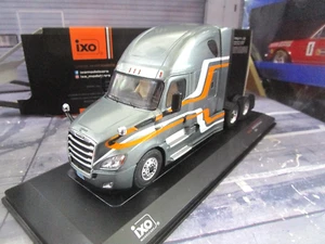 FREIGHTLINER Cascadia grau 2018 LKW Zugmaschine TRU211 IXO 1:43 - Bild 1 von 5