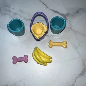 Kenner Littlest Pet Shop Zubehörpaket - Eimer, Knochen, Banane, Heu - Bild 1 von 3