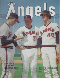 Minnesota Twins @ California Angels Program/Scorecard 1973 Bill Singer Win #20 - Imagen 1 de 4