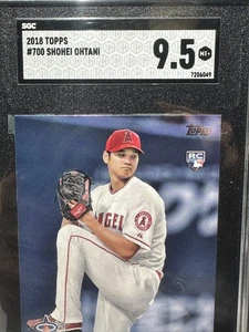 Shohei Ohtani Rookie Card 2018 Topps #700 Pitching SGC 9.5 Gem Mint RC - Bild 1 von 5