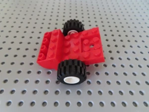 Lego 1 x Fahrgestell Anhänger Kutsche 24055 rot 4x6x1 2/3 + 2 Reifen Felge weiß - Bild 1 von 1