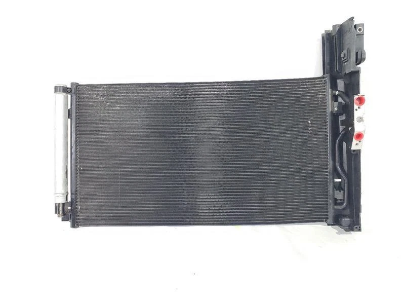 Condensador de aire acondicionado GT 2,0 L Turbo AWD 70816661 OEM 2014 2015 2016 BMW 328I GT Foto 1 de 4