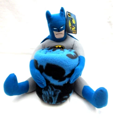 蝙蝠侠蓝骑士 17 英寸填充毛绒拥抱器 40x50 蝙蝠侠毯组合-全新 — 第 1/3 张图片