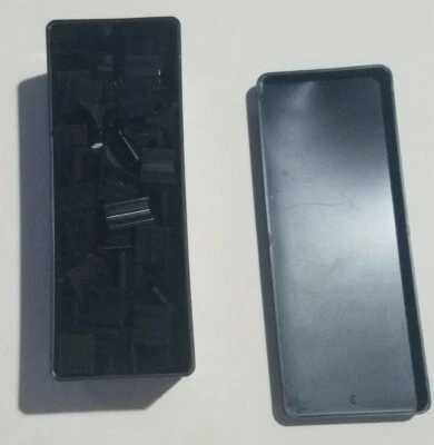 Запчасти для настольной игры Risk and Castle Risk 1990: 93 черных армейских предмета - Изображение 1 из 3