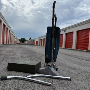 Rare Vintage Royal Adjust-O-Rite Model 801 Metal Upright Vacuum Cleaner - Works - Picture 1 of 24