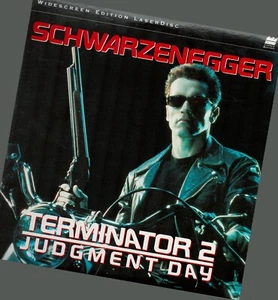 Terminator 2: Judgment Day LaserDisc LD 1991 Arnold Schwarzenegger 2 Disc set - Picture 1 of 2