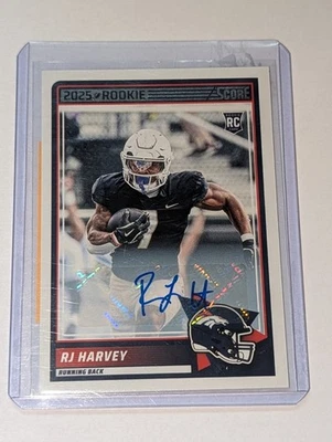 2025 Score - Rookies RJ Harvey #49 Signatures (AU, RC) - Imagem 1 de 2