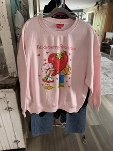 Strawberry Shortcake Sweatshirt Damen 1X Rosa Grafik Pullover Retro Oversized Neu mit Etikett - Bild 1 von 8