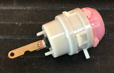 Mercedes-Benz Defroster Flap Actuator - 116-800-21-75 - For MBZ 450SEL & More - Image 1 of 4