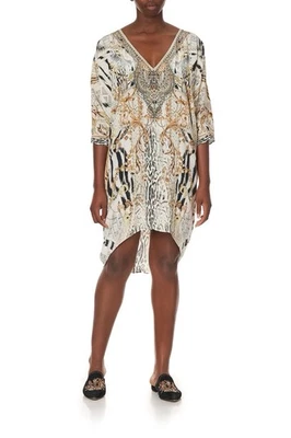 Короткий кафтан CAMILLA Gates Of Glory с рукавами реглан один размер рекомендуемая розничная цена 599 долл. США - Изображение 1 из 4