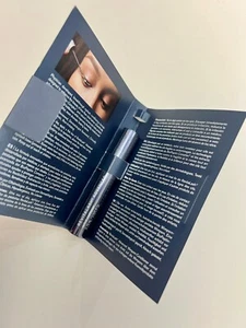 REVITALASH Cosmetics Advanced Balsamo per ciglia - Formato da viaggio 0,75 ml Prezzo consigliato £ 45 - Foto 1 di 3