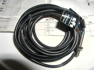 Efector  Proximity Sensor IYB3000,8-BPOG - Picture 1 of 2
